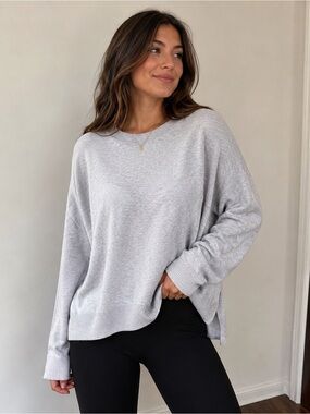 Denver Hayes NWT Light Grey Crewneck Knit Sweater Cozy Minimalist  Other good op